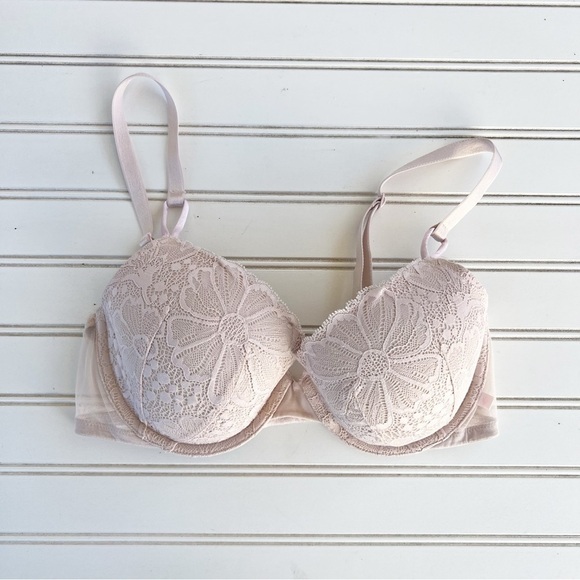 Victoria’s Secret lace bra Size 34 B/C - Picture 1 of 9